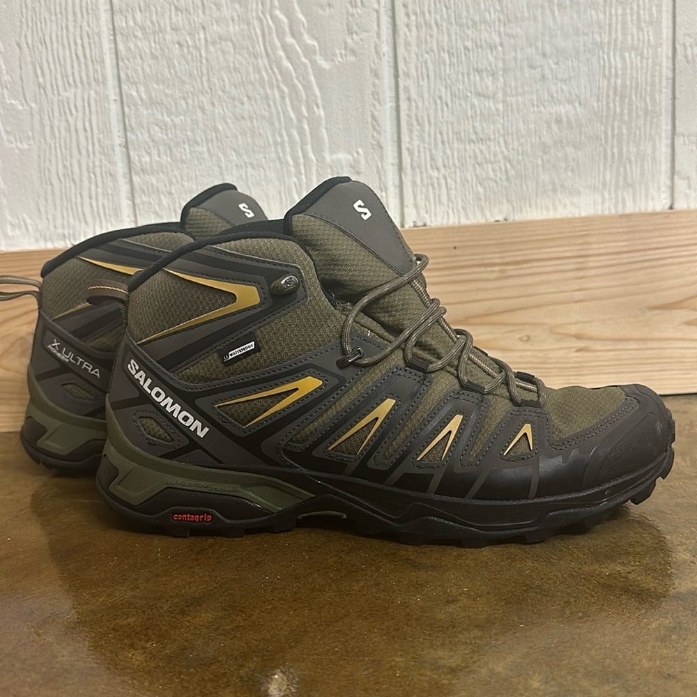 Salomon X Ultra mid waterproof hiking boots US 10.5, worn inside a few times.
